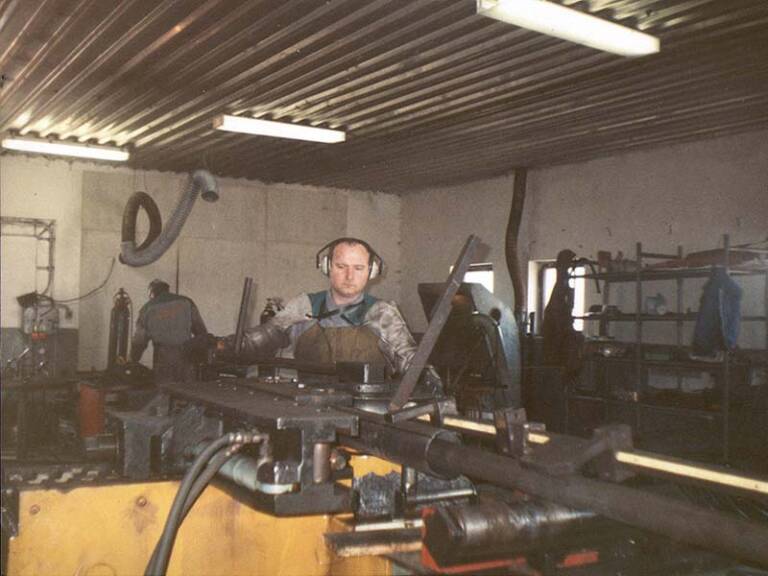 1997, ohýbání trubek